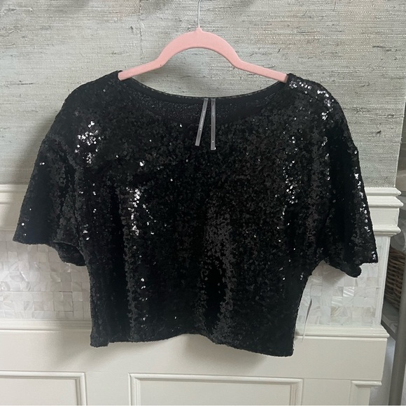 Anthropologie Black Sequin Cropped Tee - Picture 2 of 15